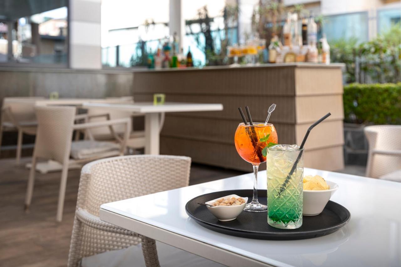 Lhp Hotel Santa Margherita Palace & Spa Santa Margherita Ligure Dış mekan fotoğraf Cocktails at the Sky Bar